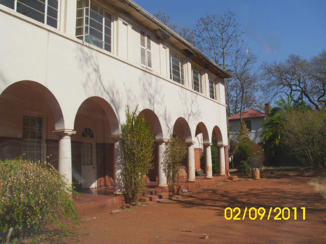 2011_charter_headmaster_entrance