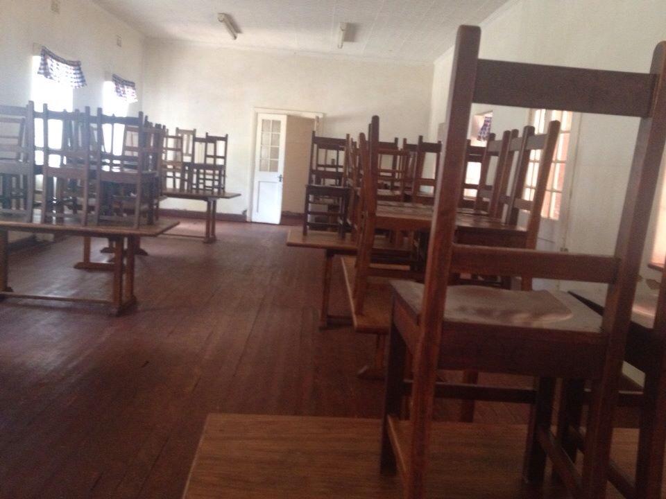 eveline_langdon_prep_hall_desks