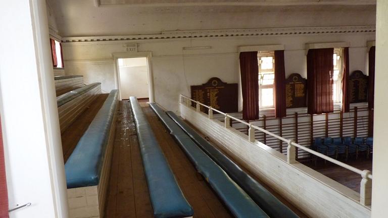 ehs_cent_hallupstairs