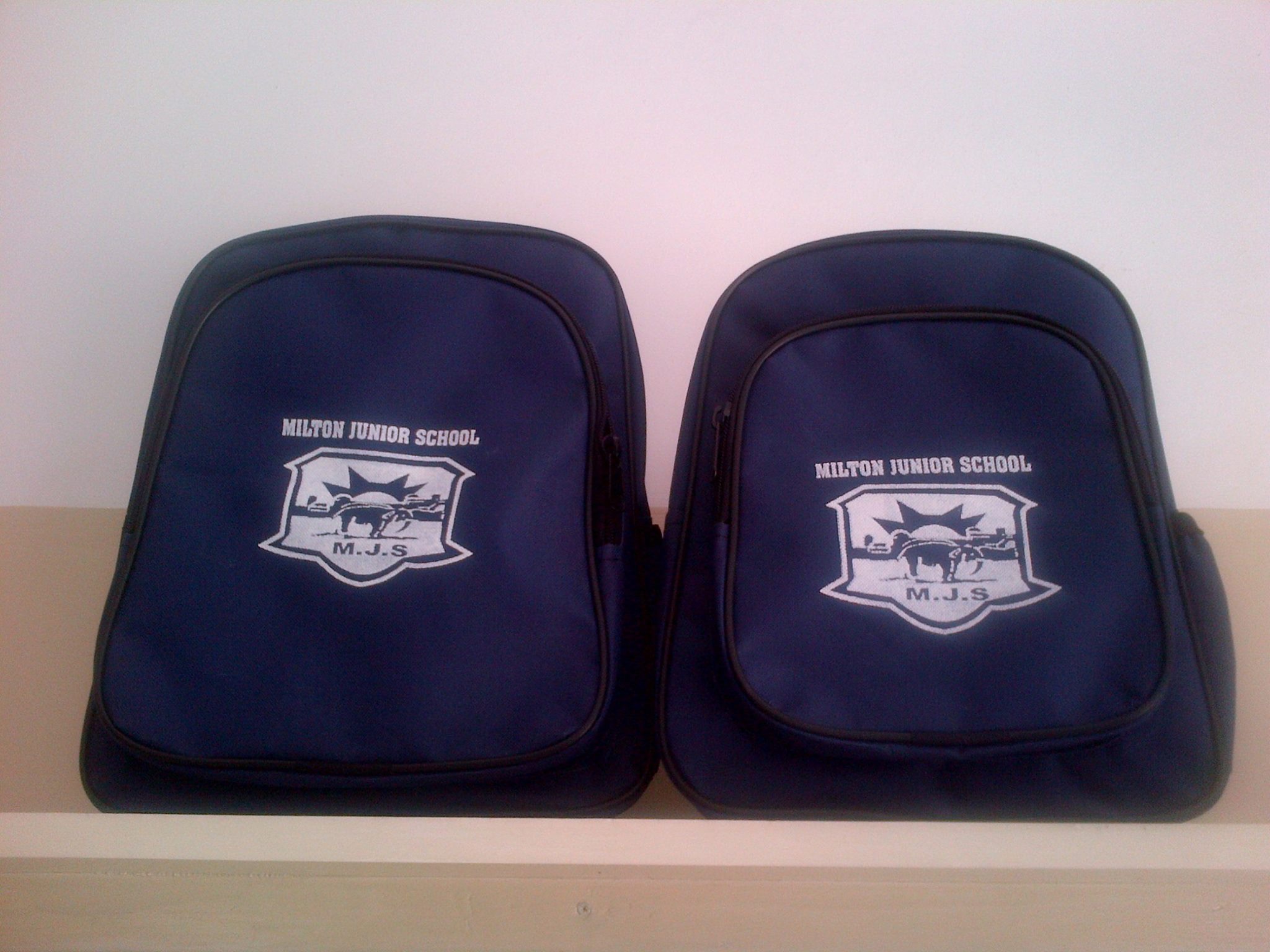 mj_backpack_2