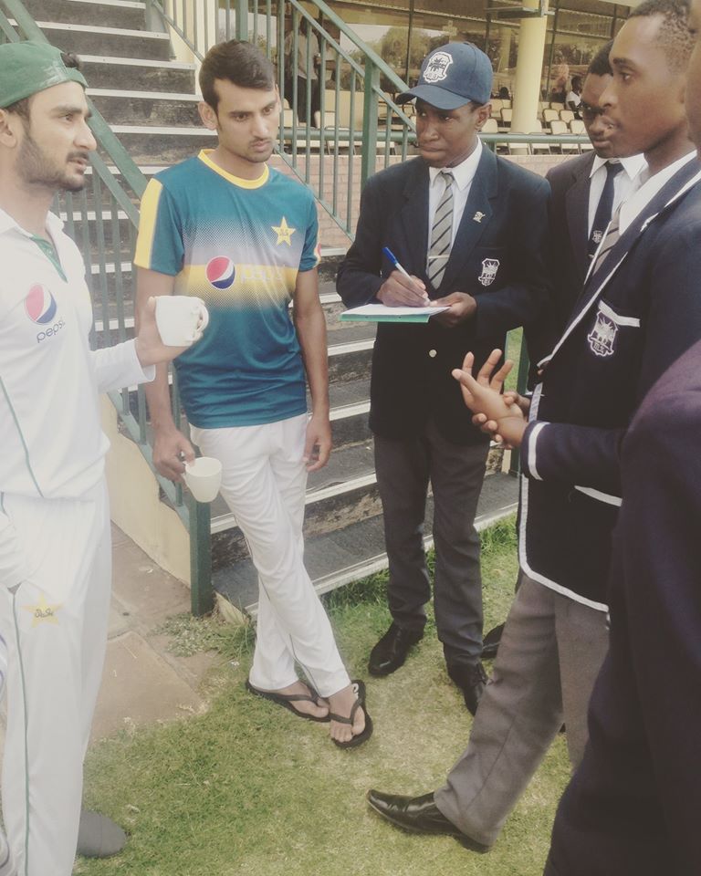 2015_donation_pakistan_team_cricket_kit_to_milton
