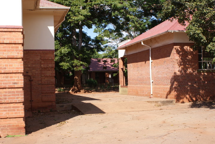 2013_milton_as_bdg_sideofgym