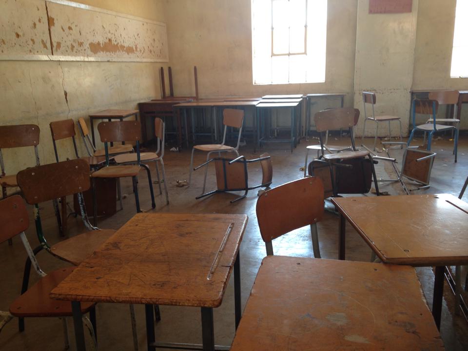 inside_classroom_2014_desk