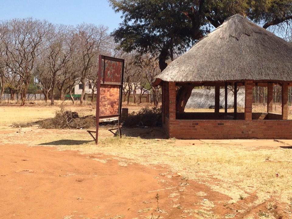 tennis_courts_shed_2014