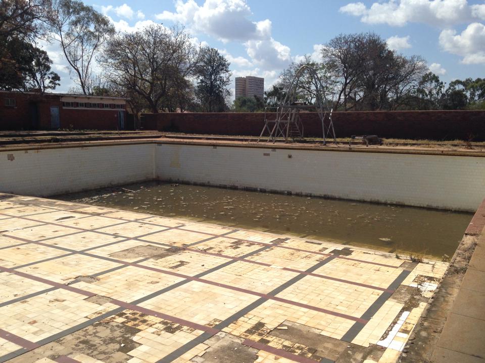 swimming_pool_damage_2014