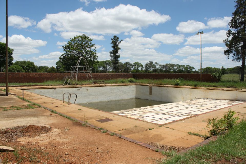 swimming_pool_divingboard