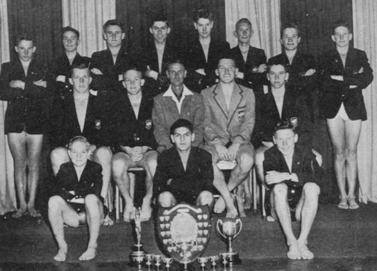 1957_swimming57