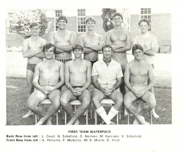 1975_waterpolo_firstteam_1975