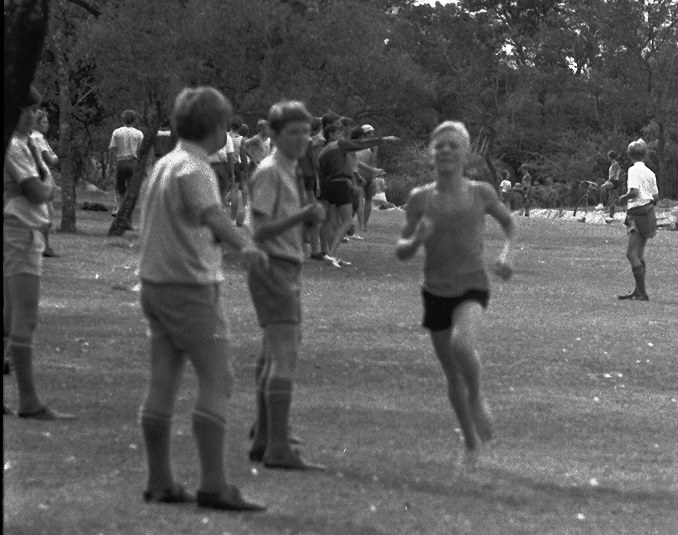 athletics_cross_country_hillsidedams_runner