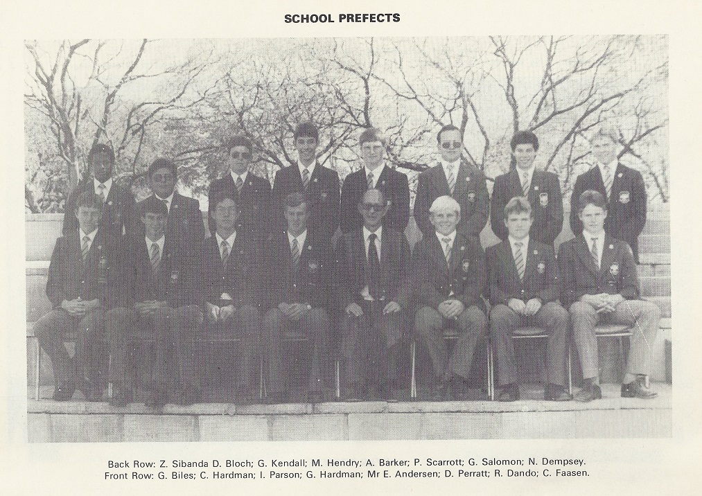file:///C:/Users/AdrianMM/Documents/My Web Sites/oldmiltonians/t1982_prefects